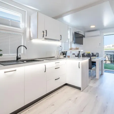 Sea La Vie Luxury Floating House Novigrad - Jacuzzi