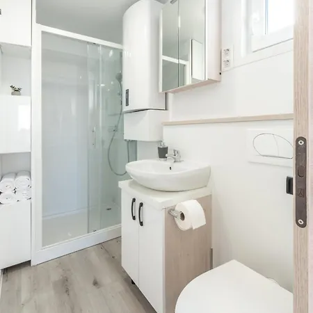Sea La Vie Luxury Floating House Novigrad - Jacuzzi Novigrad Istria