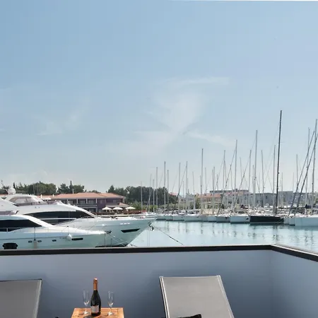 Sea La Vie Luxury Floating House Novigrad - Jacuzzi Διαμέρισμα